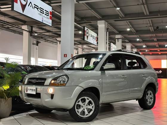 HYUNDAI TUCSON 2.0 MPFI GLS 16V 143CV 2WD FLEX 4P AUTOMÁTICO HYUNDAI TUCSON 2.0 MPFI GLS 16V 143CV 2WD FLEX 4P AUTOMÁTICO